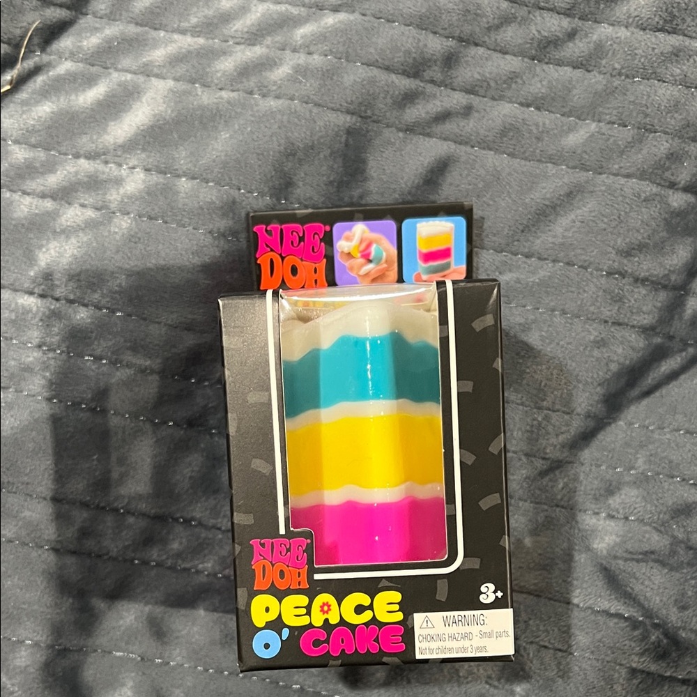 Peace O' Cake Layered Play Dough - Multicolor (NeeDoh)
